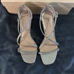 Badger Mischka Adelynn Wedge Heel Size 7